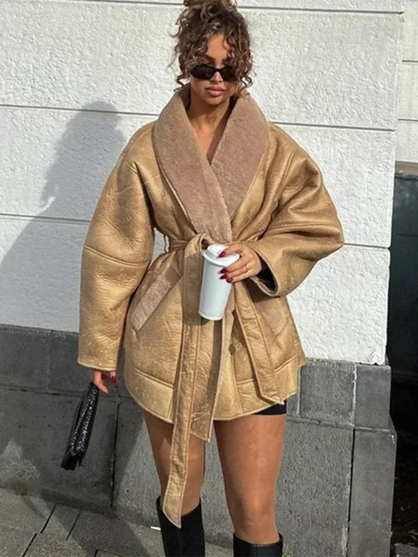 LE MANTEAU EN CUIR CEINTURÉ MARCELLA